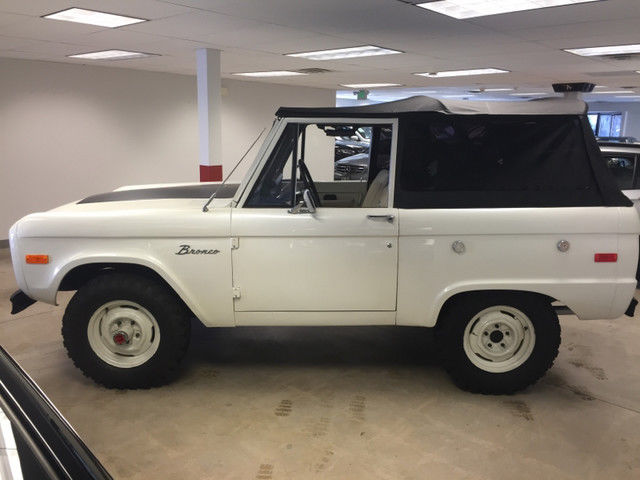 1974 Blue Ford Bronco