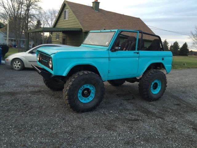 1974 Blue Ford Bronco