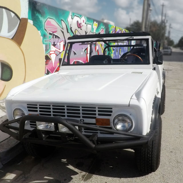 1974 White Ford Bronco SUV