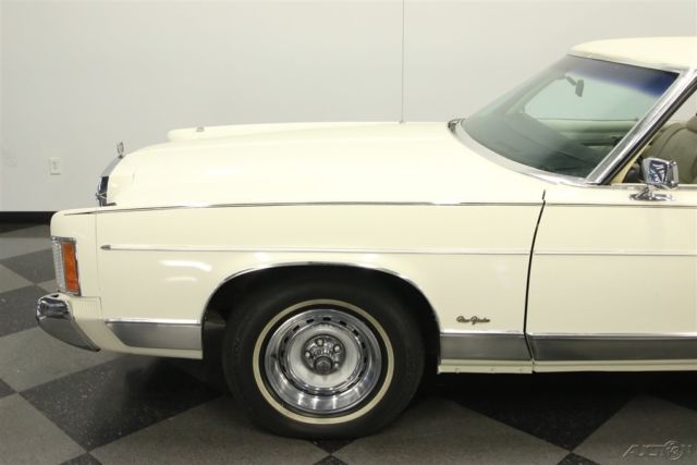 1974 White Chrysler New Yorker