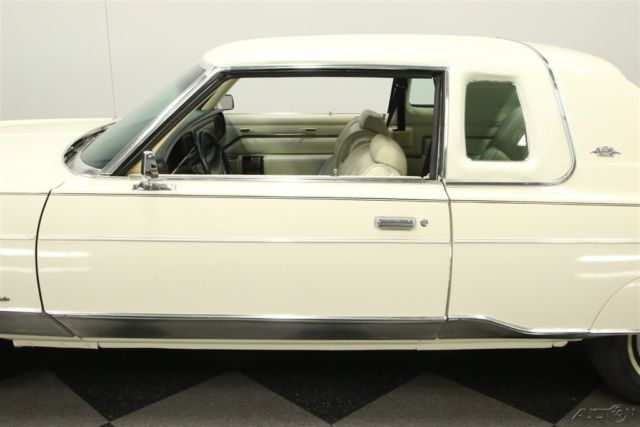 1974 White Chrysler New Yorker