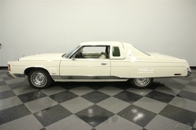 1974 White Chrysler New Yorker
