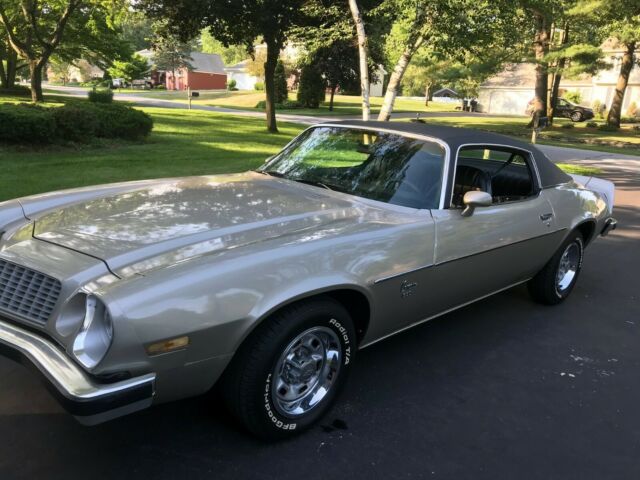 1974 Silver Chevrolet Camaro
