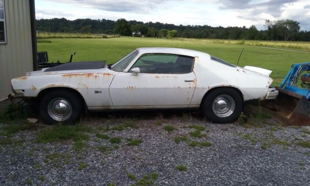 1974 White Chevrolet Camaro Coupe