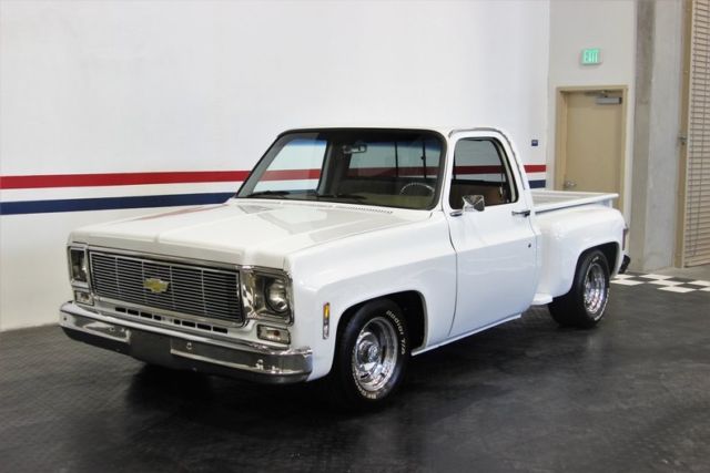 1974 White Chevrolet C-10 Pickup Truck