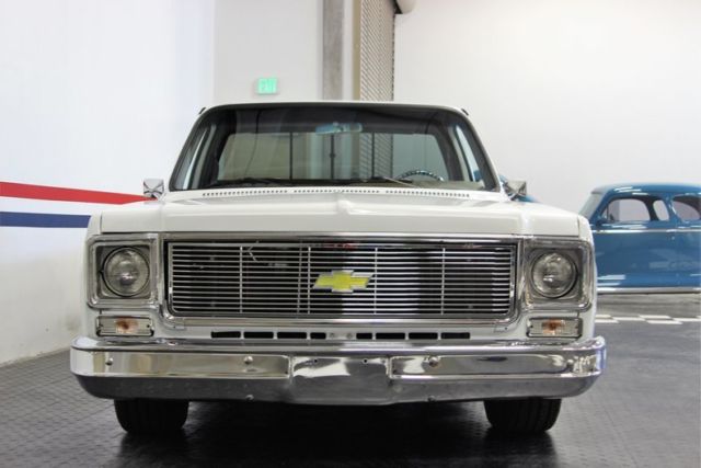 1974 White Chevrolet C-10 Pickup Truck