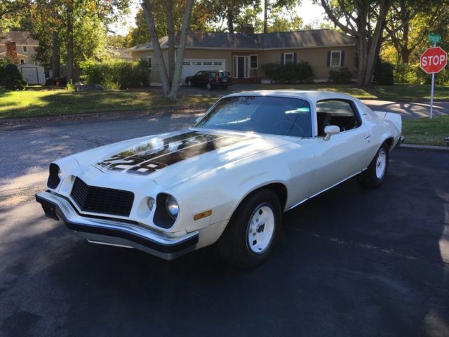 1974 White Chevrolet Camaro Coupe