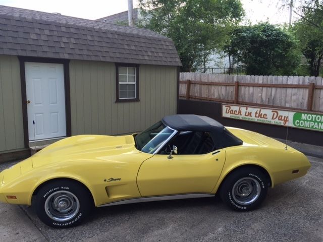 1974 YELLOW Chevrolet Corvette Convertible