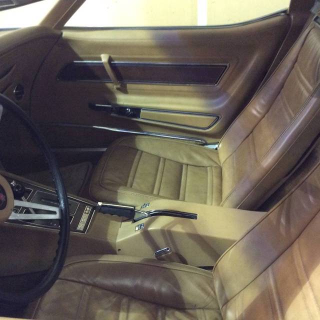 1974 Classic White Chevrolet Corvette Coupe