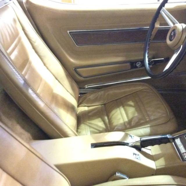 1974 Classic White Chevrolet Corvette Coupe