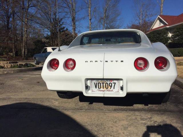 1974 Classic White Chevrolet Corvette Coupe