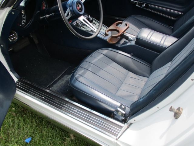 1974 Classic White Chevrolet Corvette