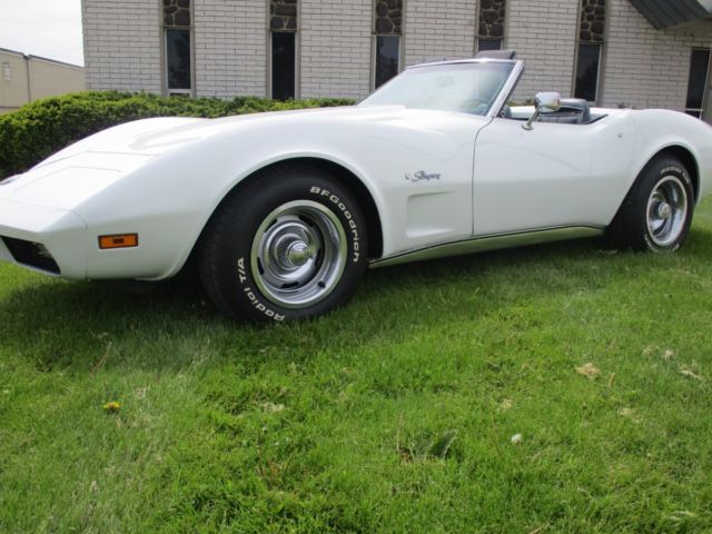 1974 Classic White Chevrolet Corvette