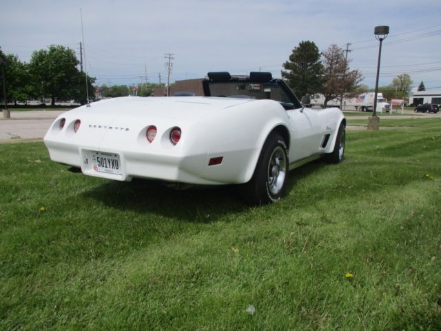 1974 Classic White Chevrolet Corvette