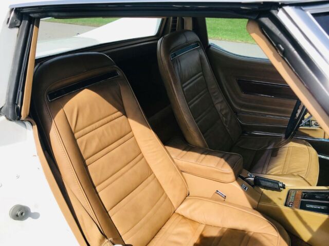 1974 White Chevrolet Corvette