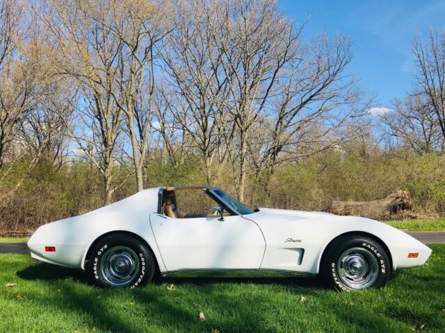 1974 White Chevrolet Corvette