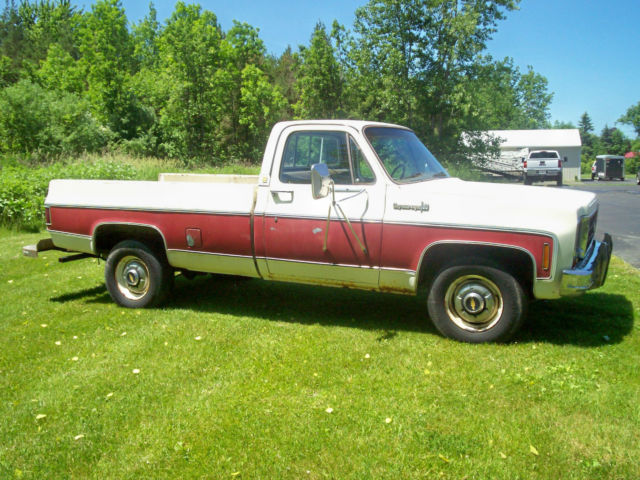 1974 White Chevrolet C-10 Standard Cab Pickup