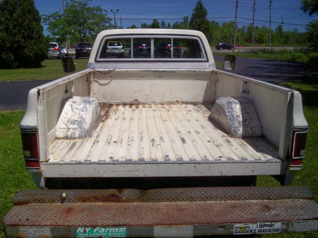1974 White Chevrolet C-10 Standard Cab Pickup