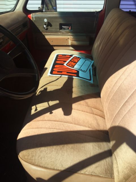 1974 Orange Chevrolet Suburban SUV