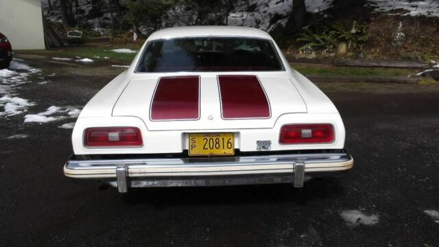 1974 White Chevrolet Chevelle Coupe