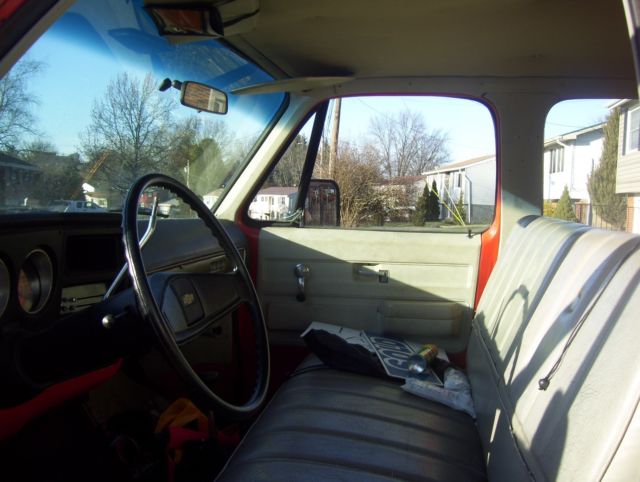 1974 Red Chevrolet Suburban Sedan