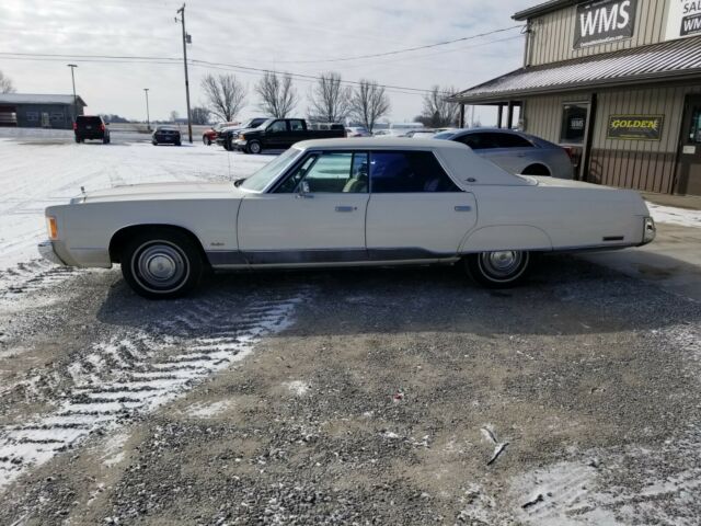1974 White Chrysler Newport Sedan