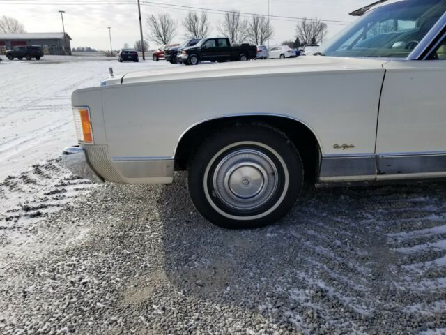 1974 White Chrysler Newport Sedan