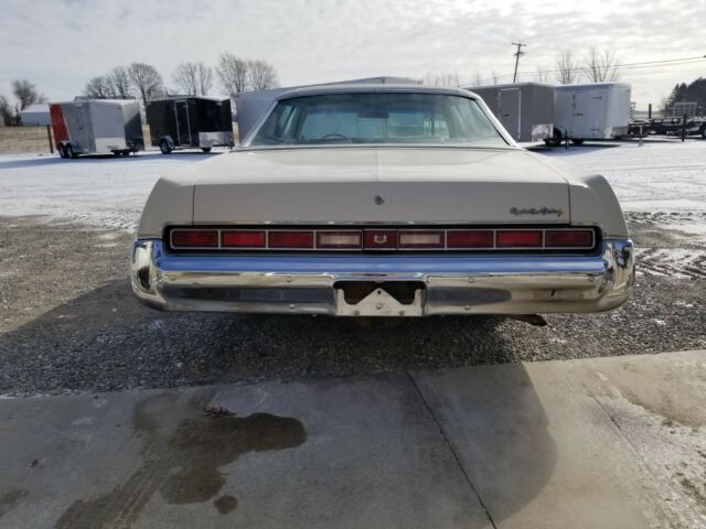 1974 White Chrysler Newport Sedan