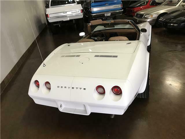 1974 White Chevrolet Corvette Convertible