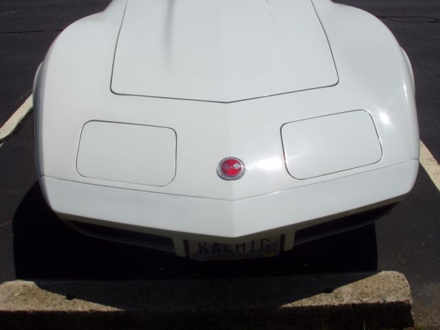 1974 White Chevrolet Corvette