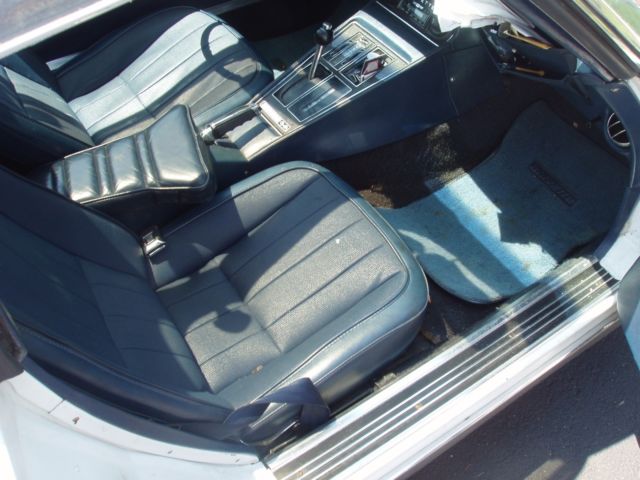 1974 White Chevrolet Corvette