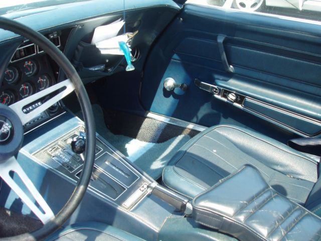 1974 White Chevrolet Corvette