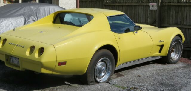 1974 Yellow Chevrolet Corvette Coupe T TOP