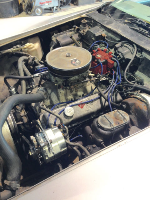 1974 Silver Chevrolet Corvette Coupe