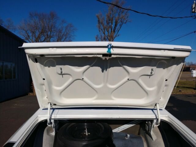 1974 White Dodge Charger 2dr hardtop