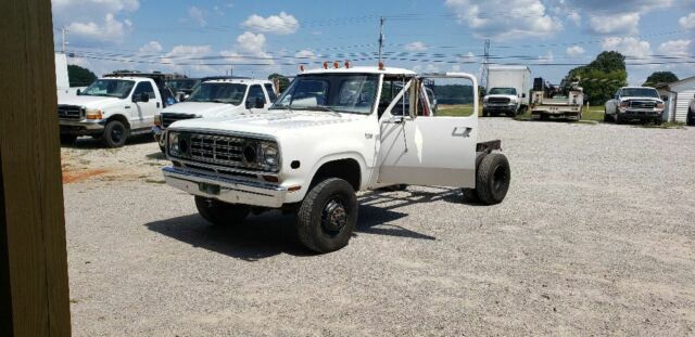 1974 Dodge Power Wagon