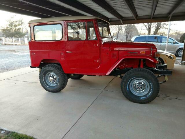 1974 Red Toyota FJ Cruiser