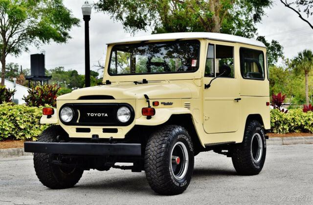 1974 Yellow Toyota Land Cruiser SUV