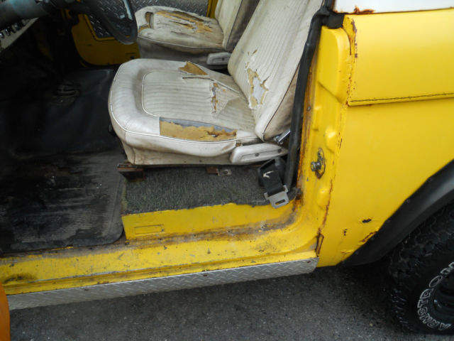 1974 Yellow Ford Bronco