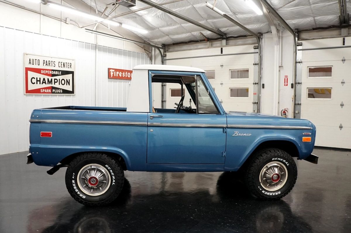 1974 Blue Ford Bronco Classic Car
