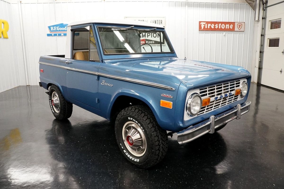 1974 Blue Ford Bronco Classic Car