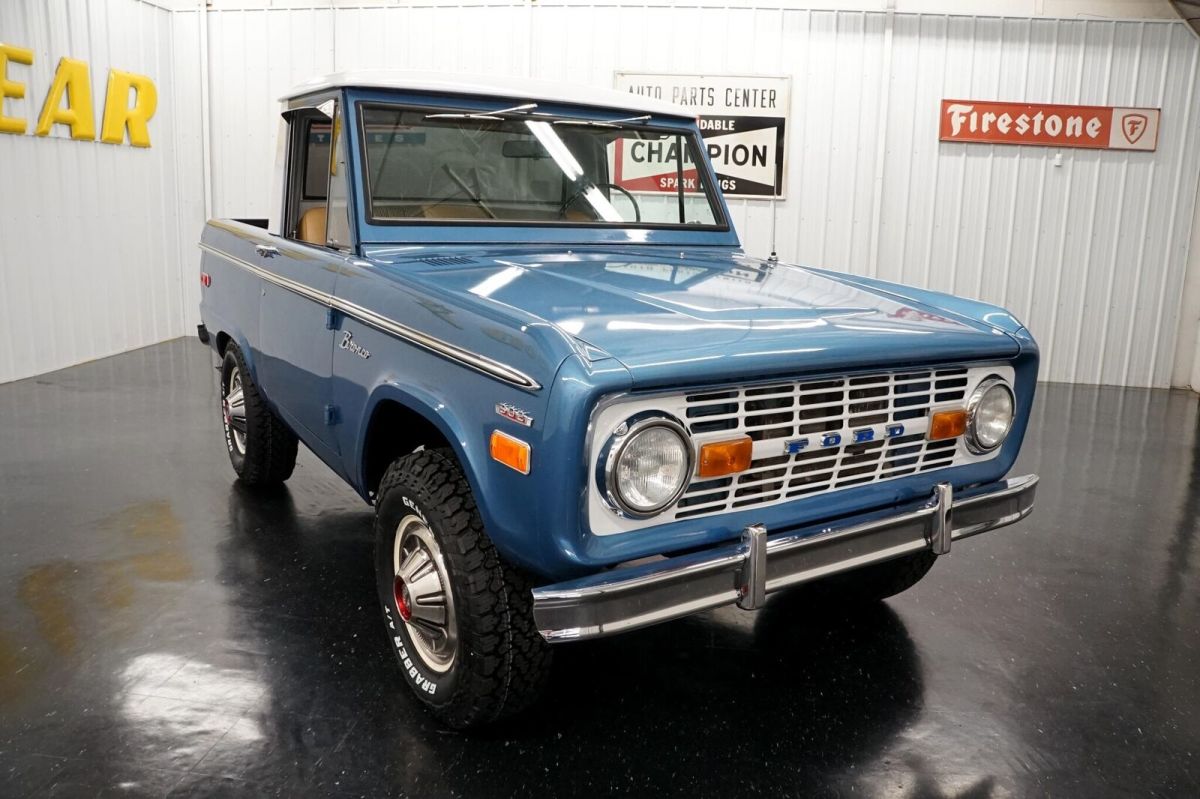 1974 Blue Ford Bronco Classic Car