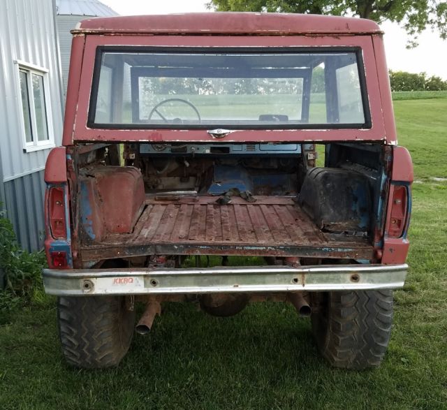 1974 Blue Ford Bronco SUV