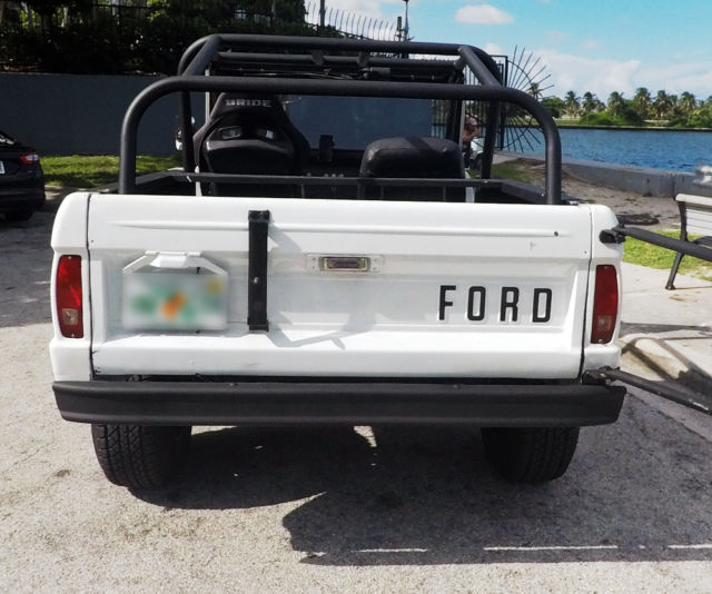 1974 White Ford Bronco SUV