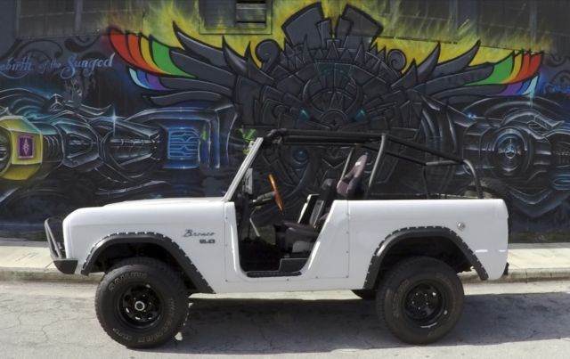 1974 White Ford Bronco SUV
