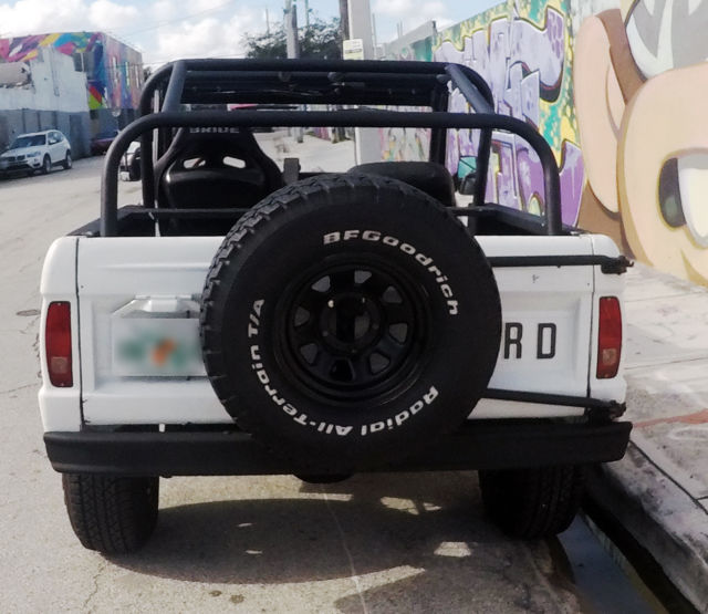 1974 White Ford Bronco SUV