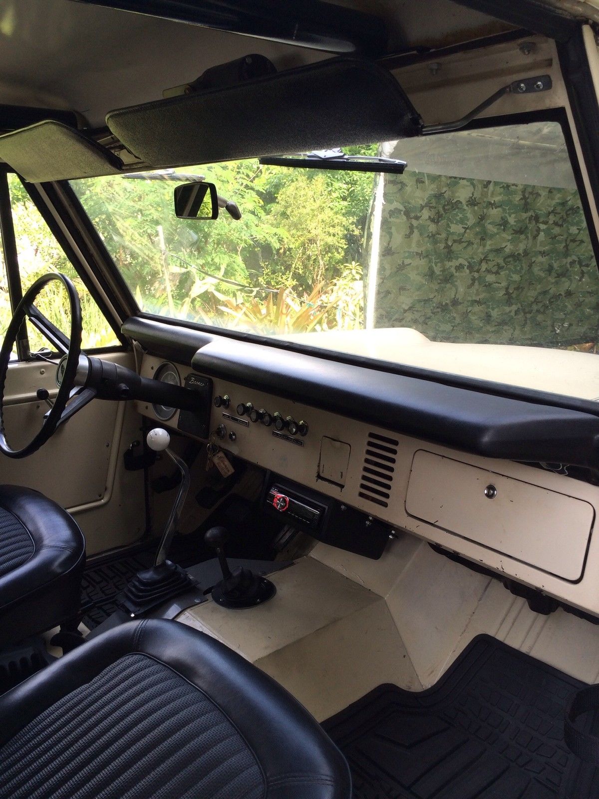 1974 White Ford Bronco