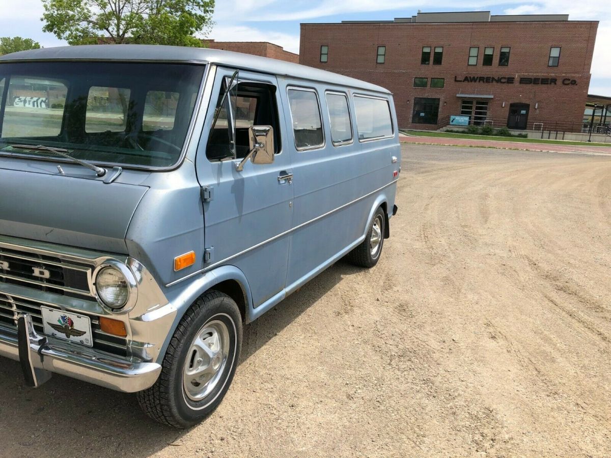 1974 Blue Ford E-Series Van Minivan/Van