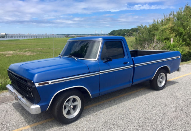 1974 Flat Blue Ford F-100 Standard Cab Pickup