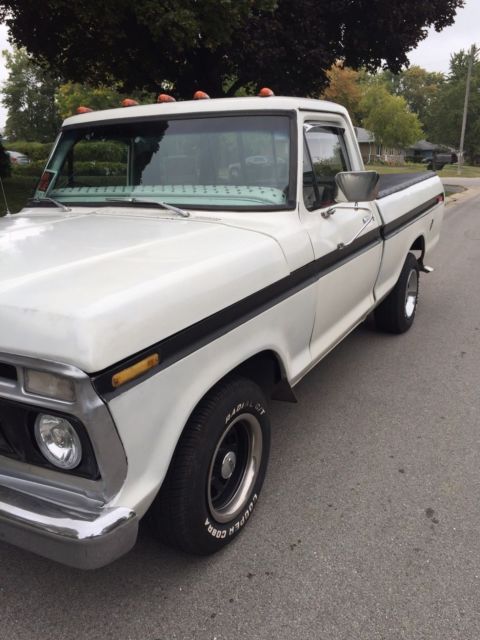 1974 White Ford F-100 Standard Cab Pickup